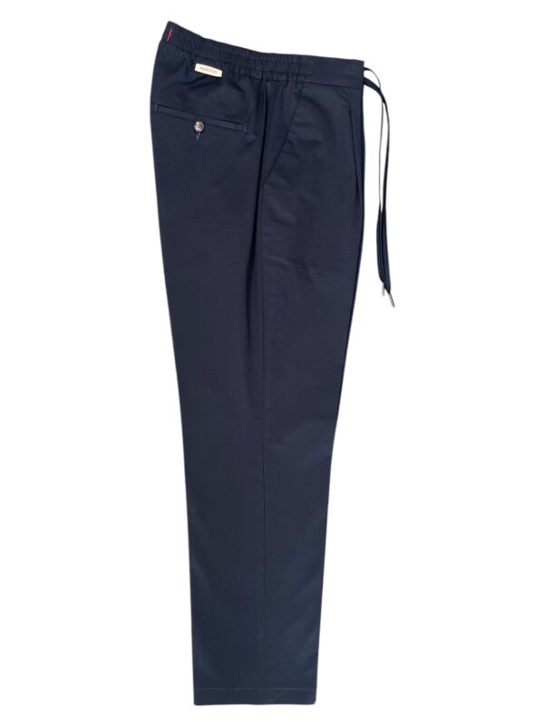PANTALONE CON COULISSE E PINCES IN COTONE COLOR BLU