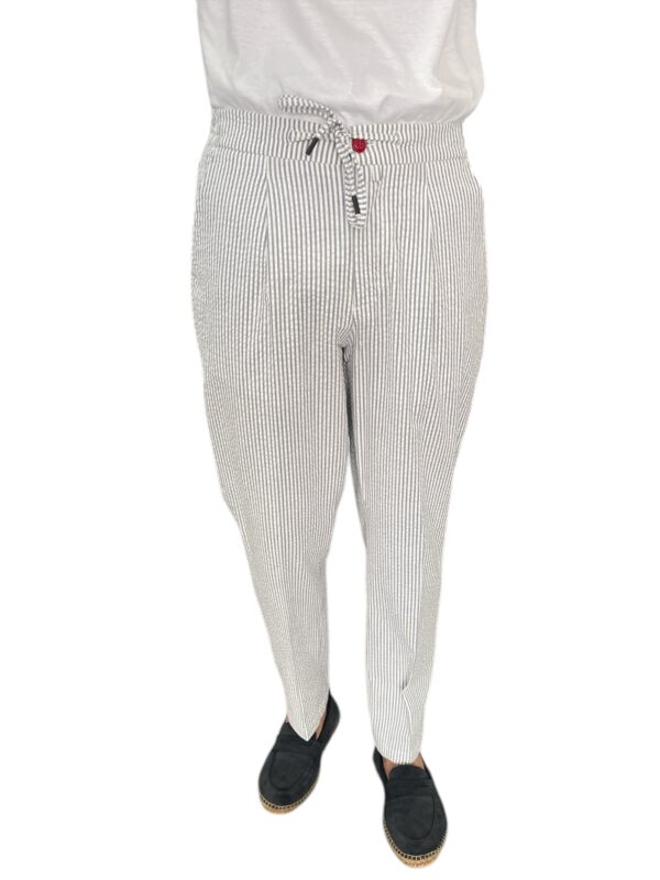 PANTALONE CON COULISSE E PINCES IN GABARDINE A RIGHE BLU