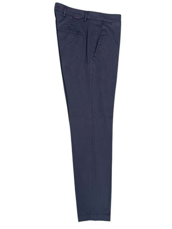 PANTALONE SLIM FIT IN RASATELLO COLOR BLU