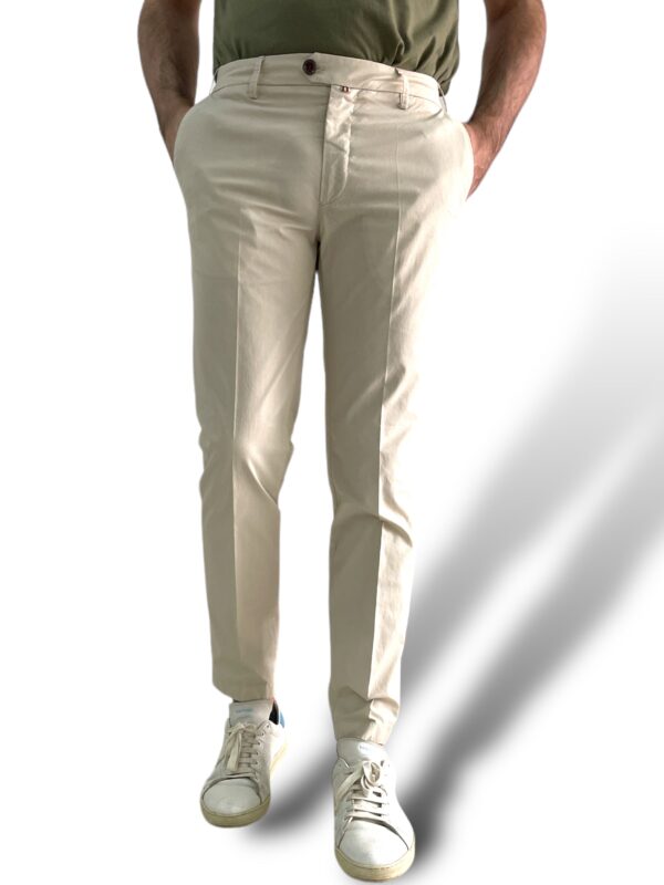 PANTALONE SLIM FIT IN TEX TECNO COLOR BEIGE