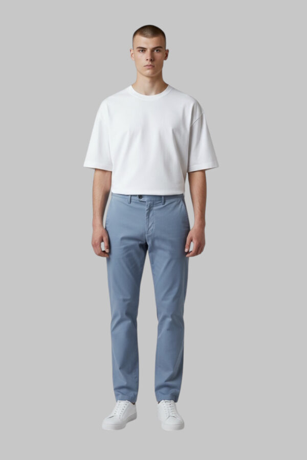 PANTALONE CHINO REGULAR FIT IN POPELINE COLOR LAVAGNA