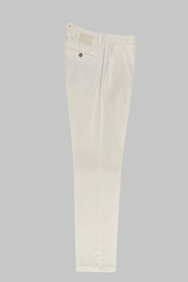 PANTALONE CHINO REGULAR FIT IN COTONE MILLERIGHE COLOR BIANCO