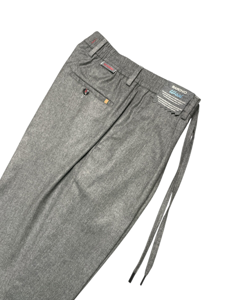 PANTALONE TASCA AMERICA CON COULISSE E PATTINE POSTERIORI IN LANA COLOR GRIGIO MEDIO - immagine 2