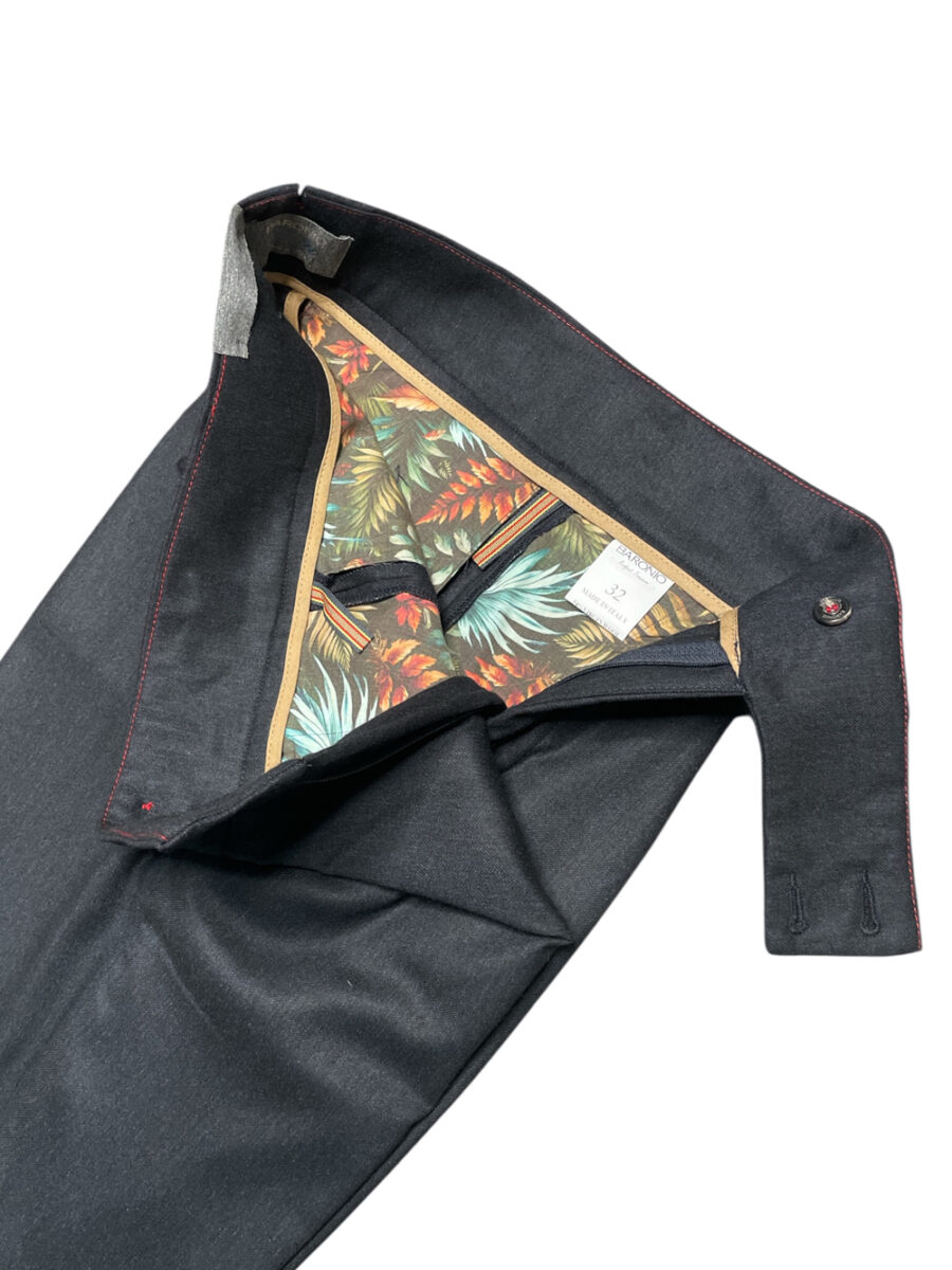 PANTALONE TASCA AMERICA CON BUSTINO ALTO E FIBBIE LATERALI COLOR BLU SCURO - immagine 3