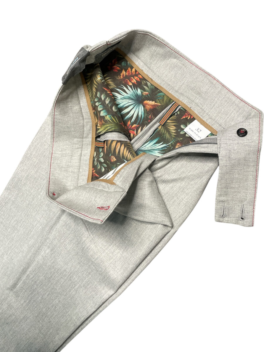PANTALONE TASCA AMERICA CON BUSTINO ALTO E FIBBIE LATERALI COLOR GRIGIO CHIARO - immagine 3