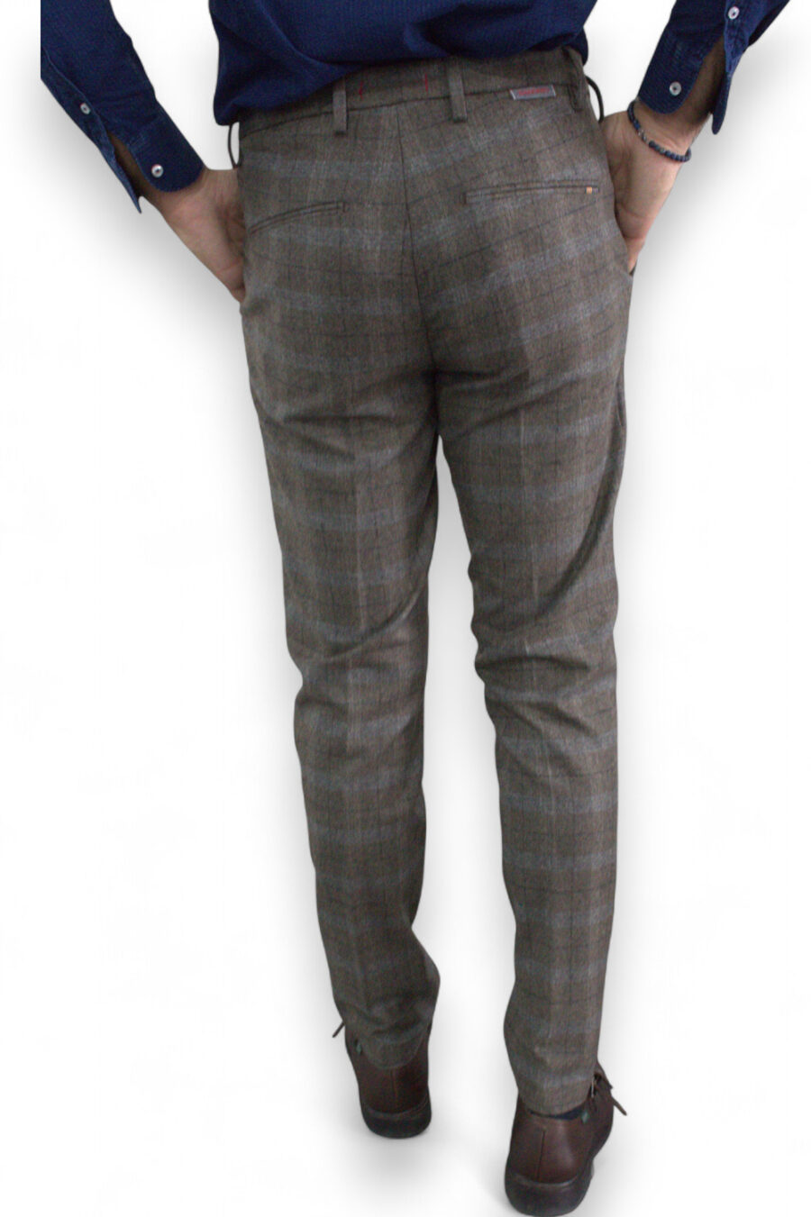 PANTALONE SLIM FIT IN LANA A QUADRI COLOR TORTORA - immagine 6