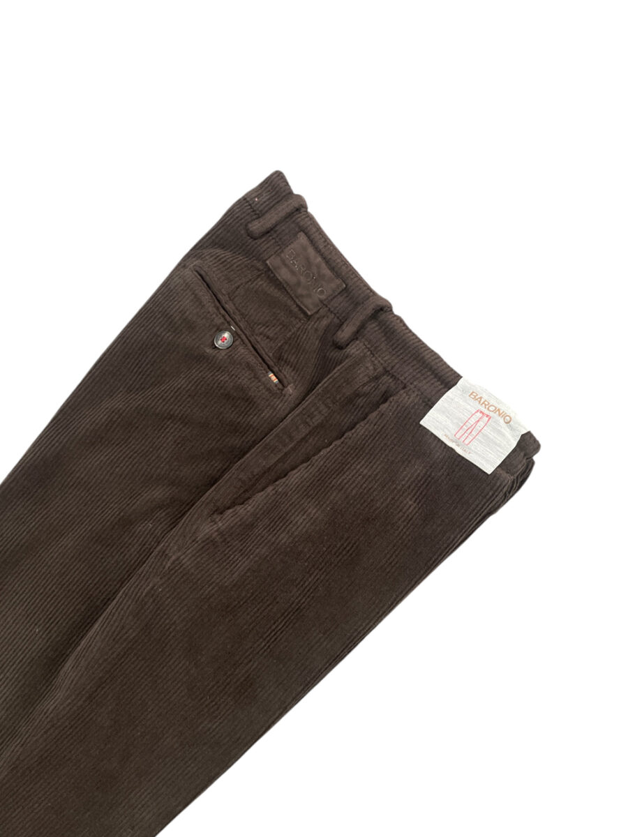 PANTALONE CHINO IN VELLUTO RIGATO COLOR MARRONE - immagine 2