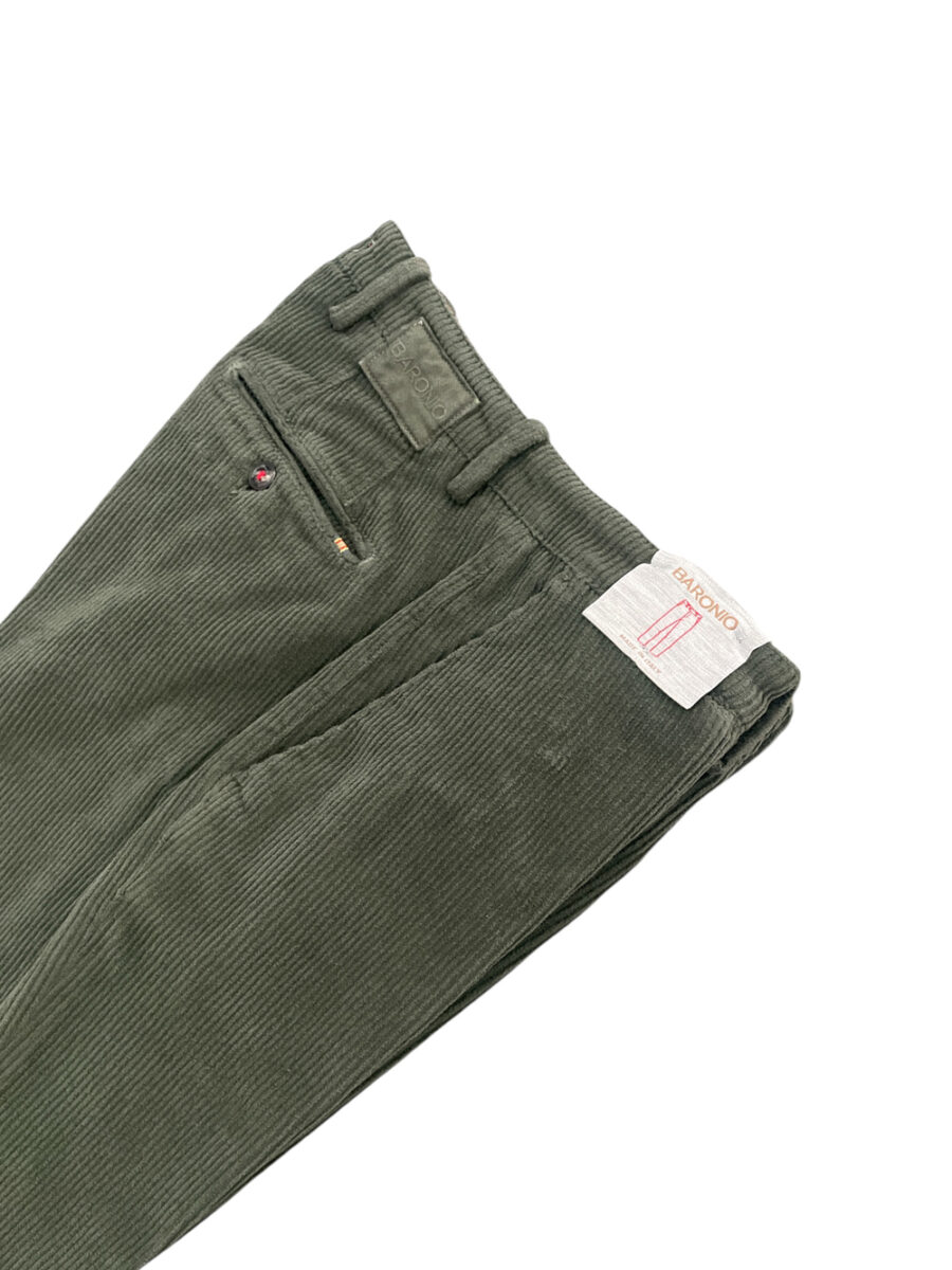PANTALONE CHINO IN VELLUTO RIGATO COLOR VERDE MILITARE - immagine 2