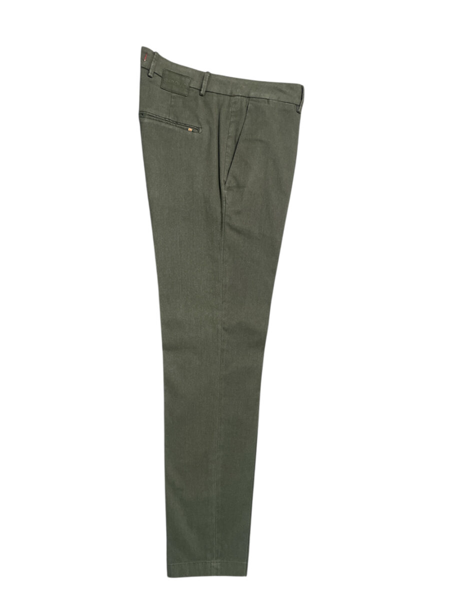 PANTALONE SLIM FIT IN COTONE DIAGONALE COLOR VERDE MILITARE