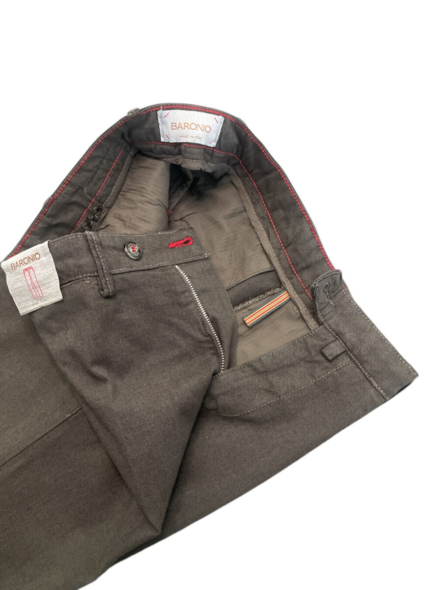 PANTALONE CHINO IN COTONE TINTO FILO COLOR TORTORA - immagine 3