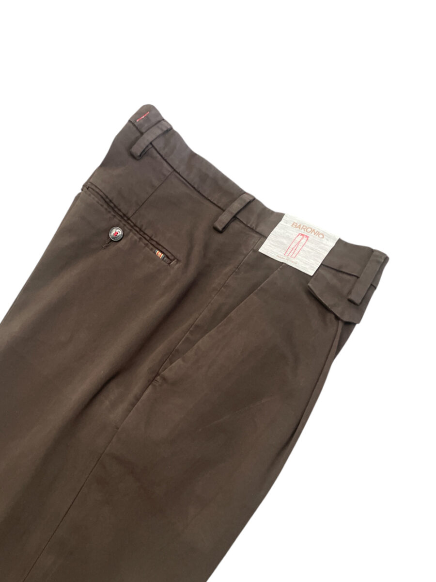 PANTALONE TASCA AMERICA CON PENCE E RISVOLTO COLOR MARRONE - immagine 3