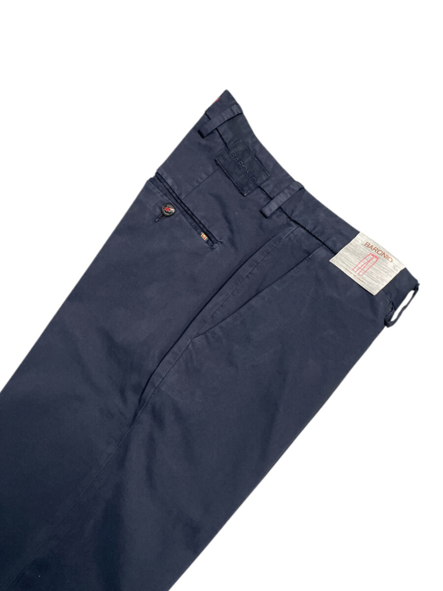 PANTALONE SLIM FIT IN RASO COLOR BLU SCURO - immagine 2