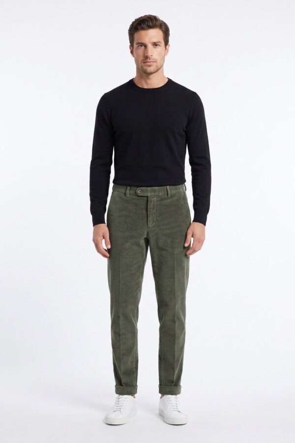 PANTALONE IN VELLUTO 500 RIGHE SLIM FIT COLOR VERDE MILITARE